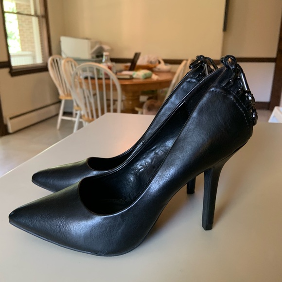 LimeLight Black Heels - Picture 3 of 7